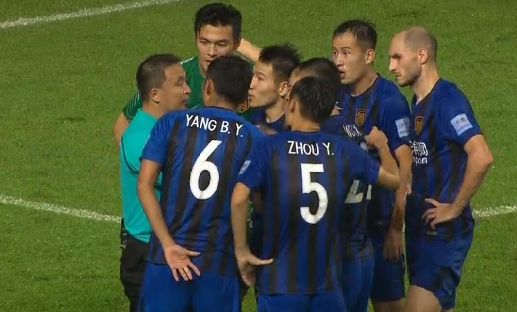  法甲推行VAR新规，争议判罚减少引发热议  